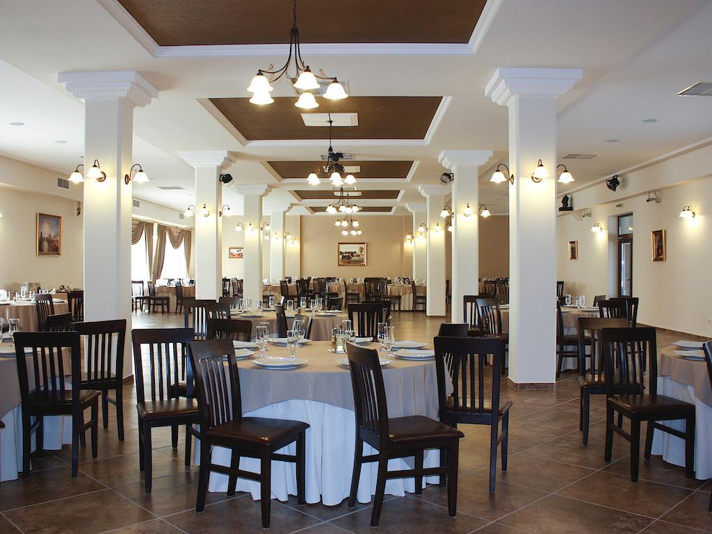Hotel Dusan Si Fiul Resita Nord Экстерьер фото